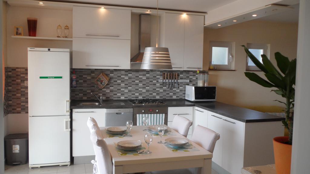 Apartment Sanja Primošten Buitenkant foto